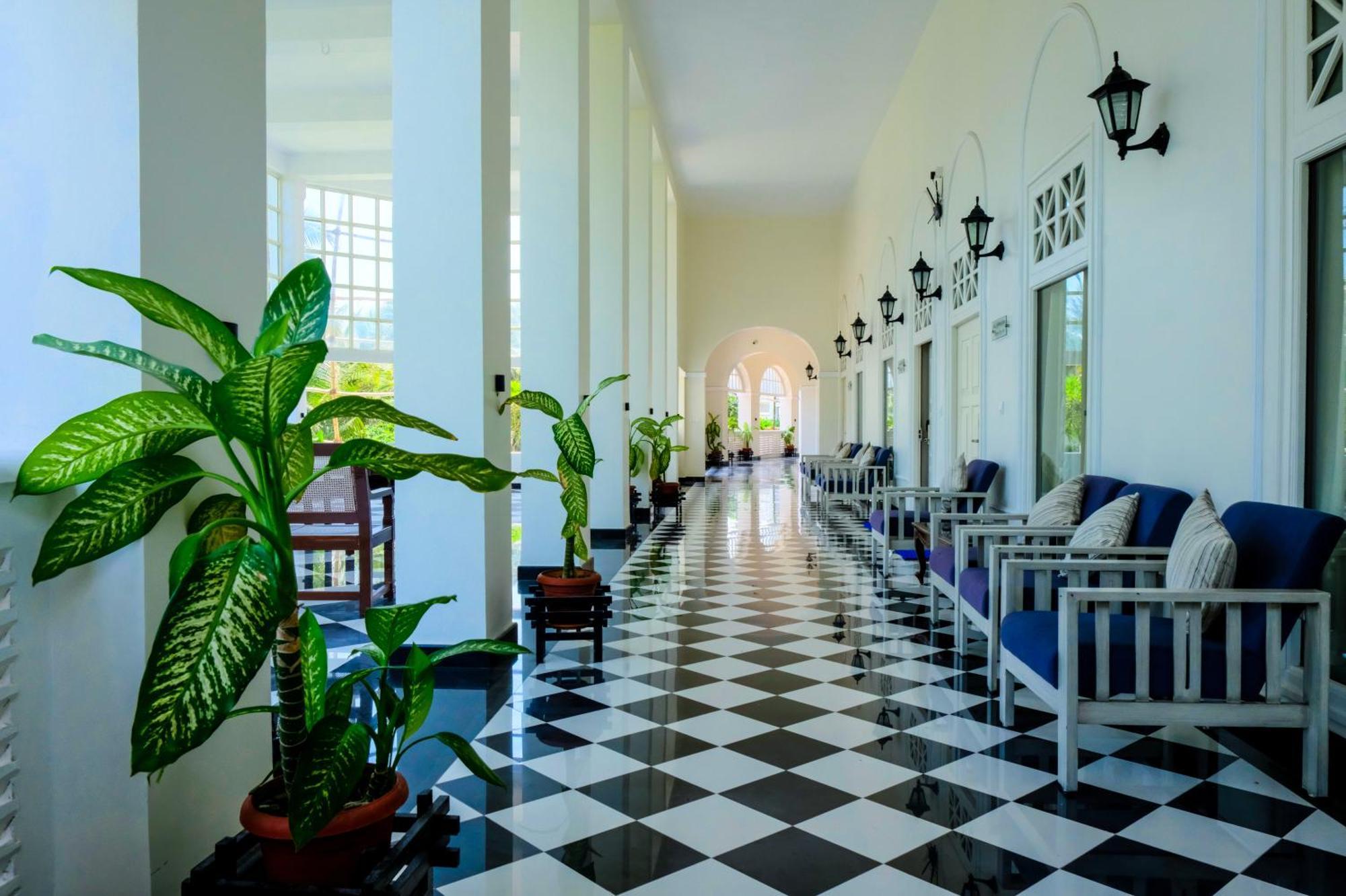 Chanakya BNR Hotel Puri Bagian luar foto