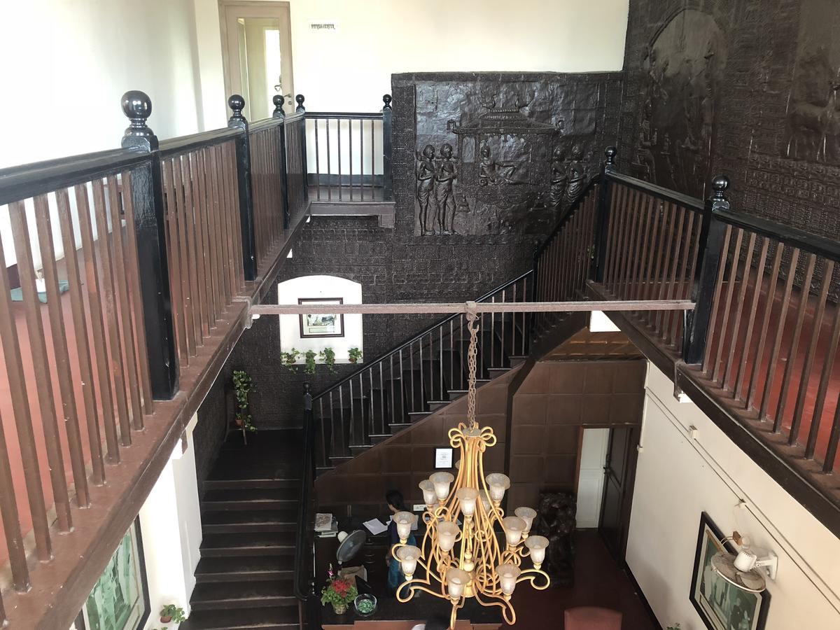 Chanakya BNR Hotel Puri Bagian luar foto