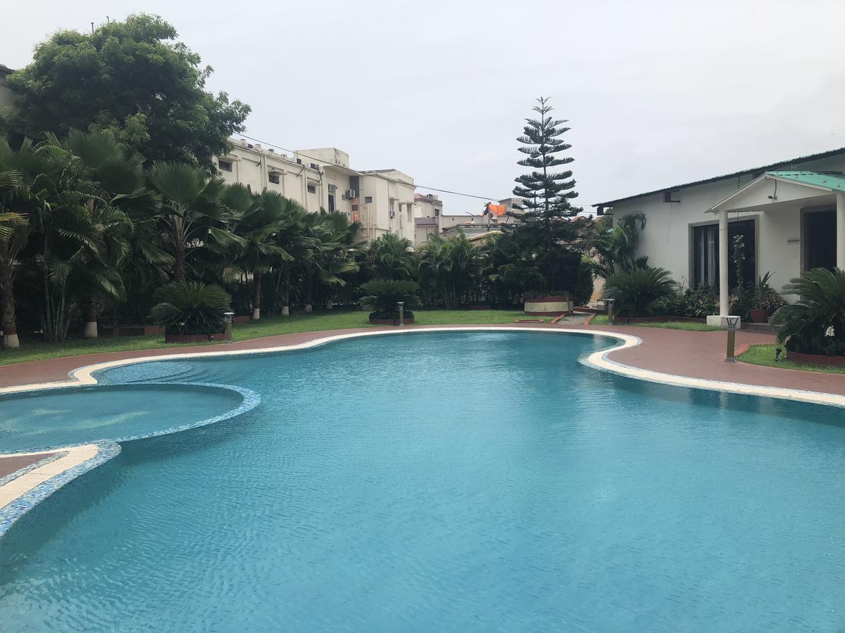 Chanakya BNR Hotel Puri Bagian luar foto